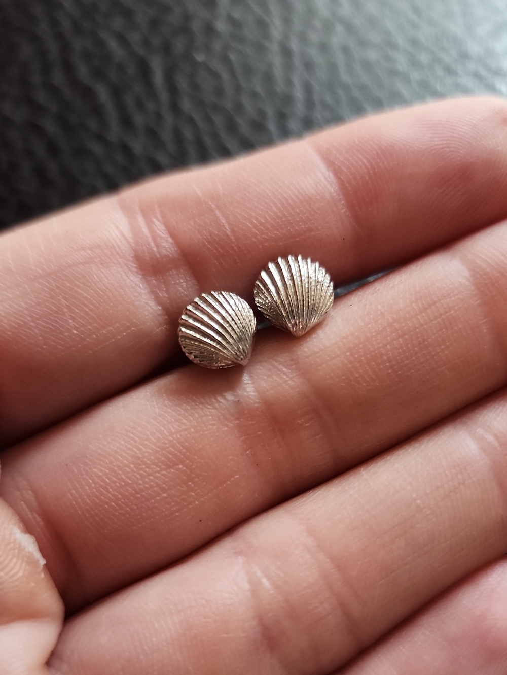 VTG Silver Seashell Stud Earrings